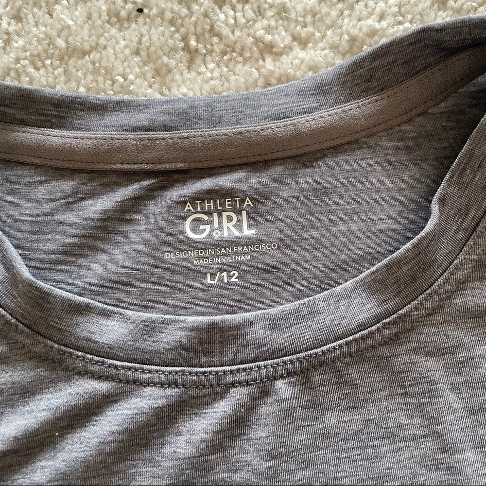 Short sleeve - Picture 2 of 3